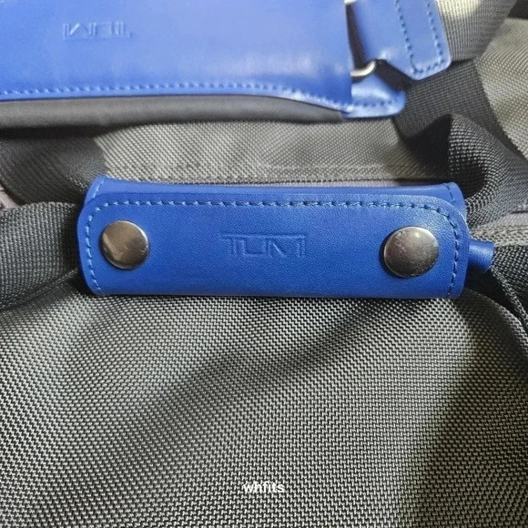 Rare Tumi Alpha Bravo Blue and Gray Weekender Bag Limited Colorway - Picture 11 of 11